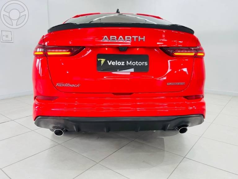 FIAT - FASTBACK 1.3 ABARTH 270 TURBO FLEX 4P AUTOMÁTICO - 2024/2024 - VERMELHA - R$ 144.990,00