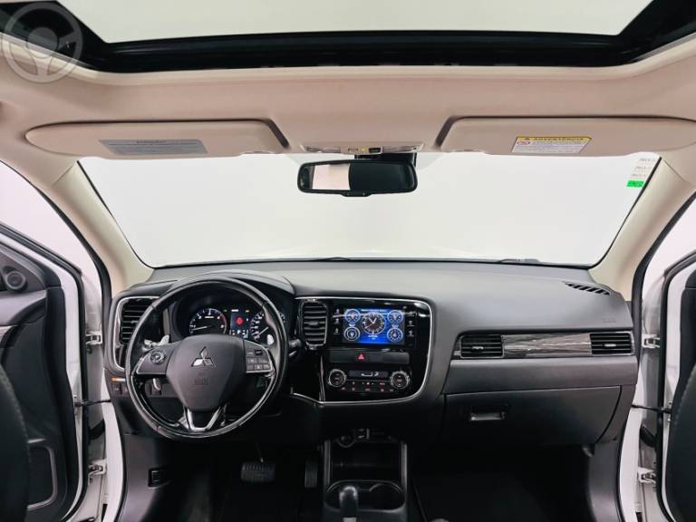 MITSUBISHI - OUTLANDER 2.2 4X4 16V DIESEL 4P AUTOMÁTICO - 2015/2016 - BRANCA - R$ 112.990,00