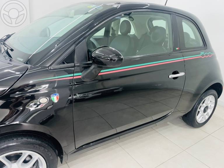 FIAT - 500 1.4 CULT 8V FLEX 2P MANUAL - 2011/2012 - PRETA - R$ 43.990,00