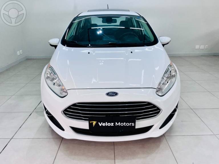 FORD - FIESTA 1.6 TITANIUM PLUS SEDAN 16V FLEX 4P AUTOMÁTICO - 2015/2015 - BRANCA - R$ 59.900,00