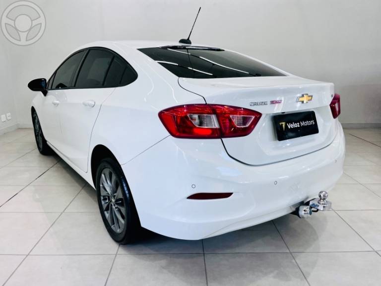 CHEVROLET - CRUZE 1.4 TURBO LT 16V FLEX 4P AUTOMÁTICO - 2017/2017 - BRANCA - R$ 84.900,00