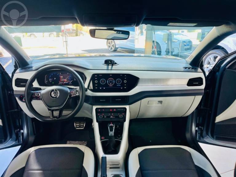 VOLKSWAGEN - T-CROSS 1.4 HIGHLINE TSI 16V FLEX 4P AUTOMÁTICO - 2019/2020 - CINZA - R$ 108.990,00