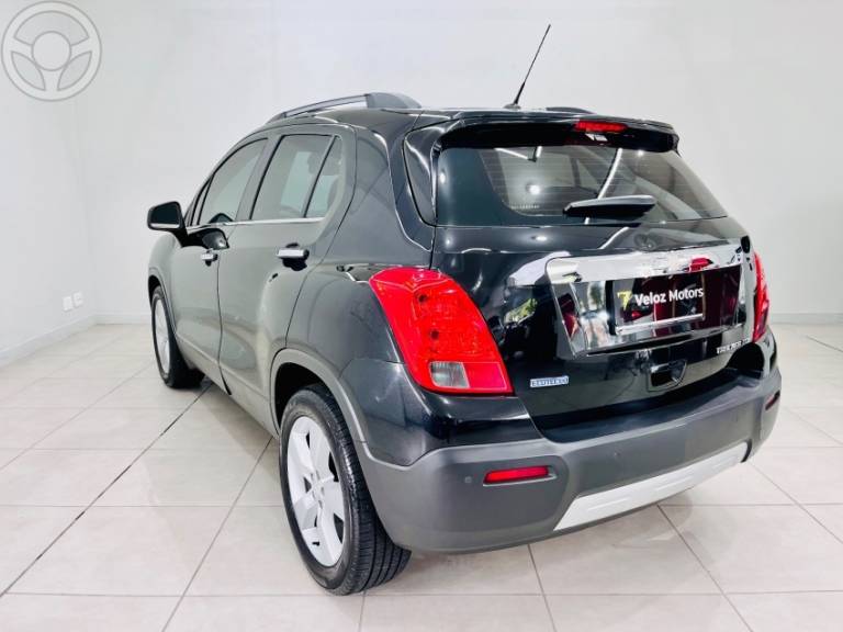 CHEVROLET - TRACKER 1.8 MPFI LTZ 4X2 16V FLEX 4P AUTOMÁTICO - 2014/2014 - PRETA - R$ 69.900,00