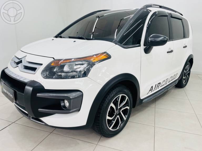 CITROËN - AIRCROSS 1.6 TENDANCE 16V FLEX 4P MANUAL - 2014/2015 - BRANCA - R$ 43.900,00