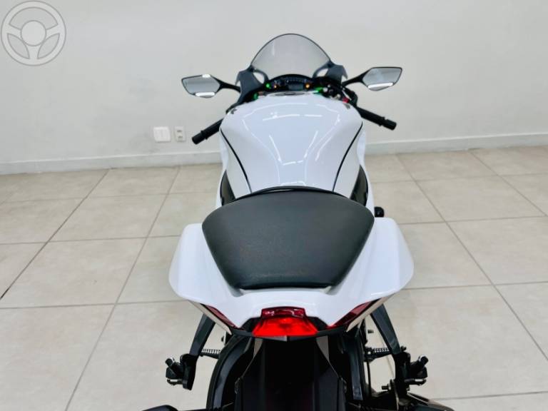 KAWASAKI - Z-1000 ABS - 2016/2017 - BRANCA - R$ 74.990,00