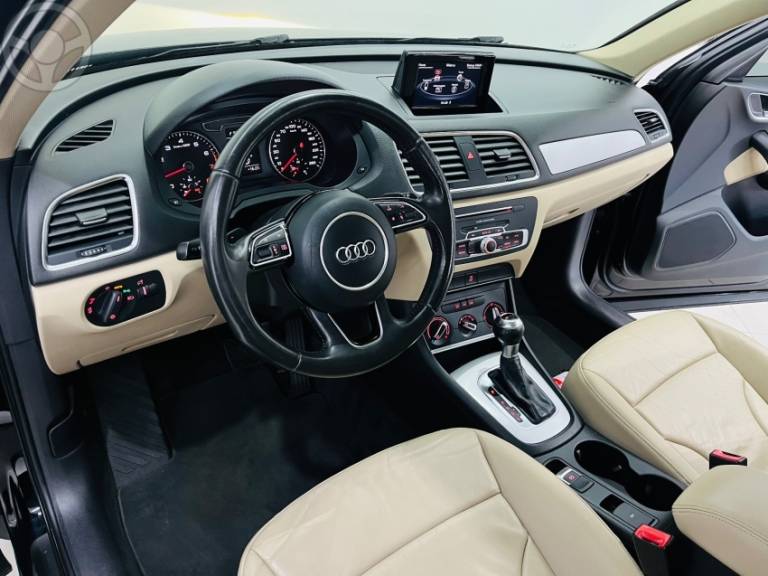 AUDI - Q3 1.4 TFSI AMBIENTE 4P S TRONIC - 2015/2016 - PRETA - R$ 89.900,00