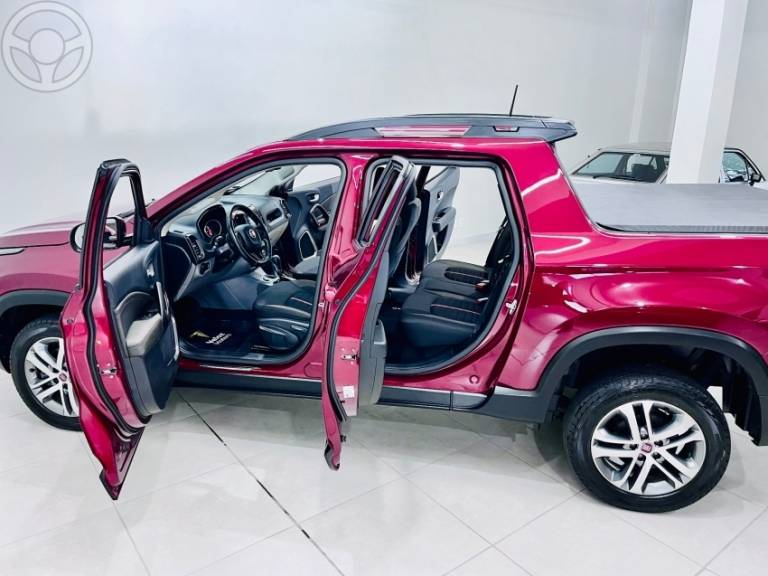 FIAT - TORO 2.4 16V FREEDOM ROAD TIGERSHARK FLEX 4P AUTOMÁTICO - 2018/2018 - VERMELHA - R$ 89.500,00