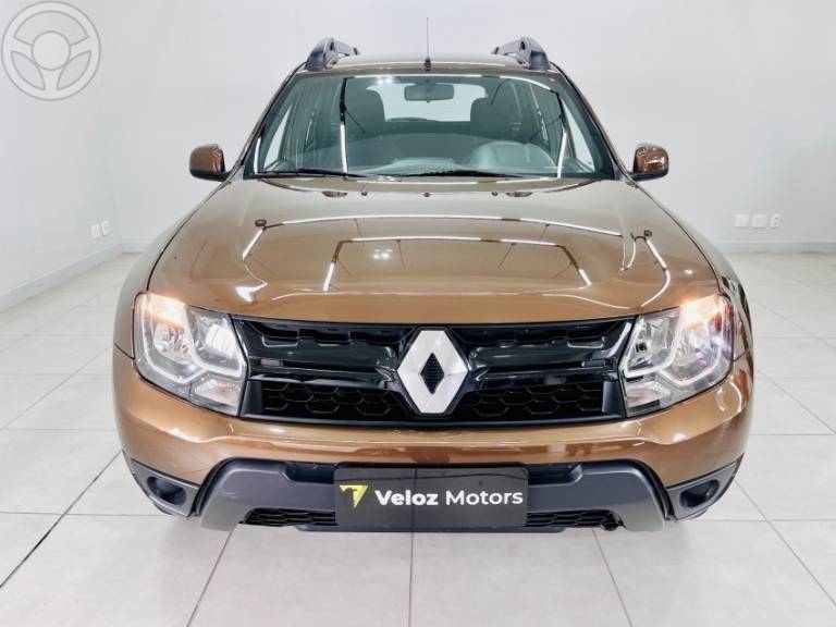 RENAULT - DUSTER 1.6 DYNAMIQUE 4X2 16V FLEX 4P AUTOMÁTICO - 2018/2019 - MARROM - R$ 72.900,00