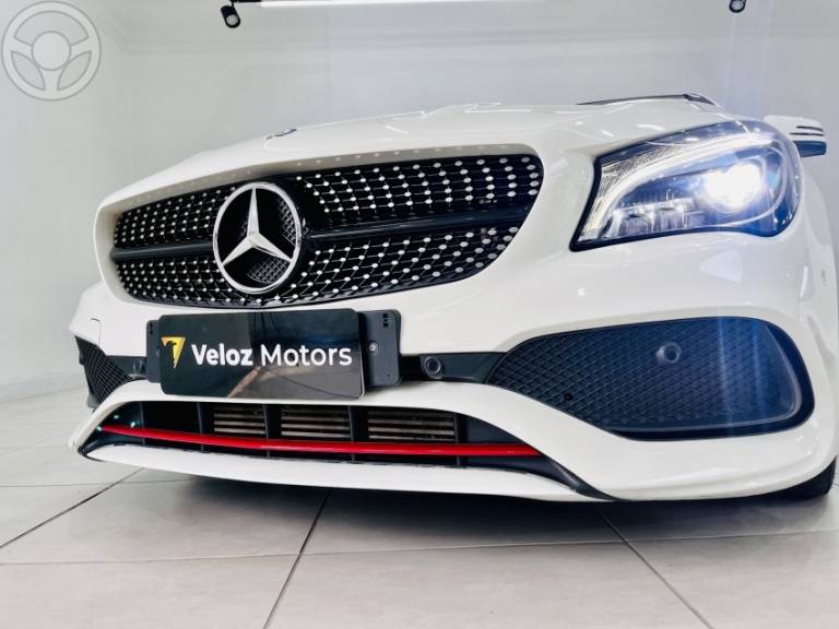 MERCEDES-BENZ - CLA 250 2.0 SPORT 16V TURBO 4P AUTOMÁTICO - 2017/2018 - BRANCA - R$ 184.990,00