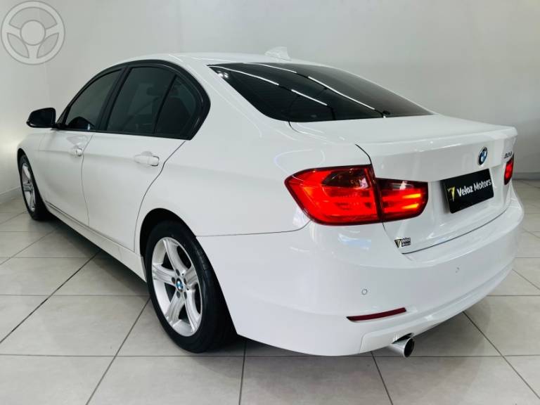 BMW - 320I 2.0 16V TURBO 4P AUTOMÁTICO - 2013/2014 - BRANCA - R$ 94.999,00