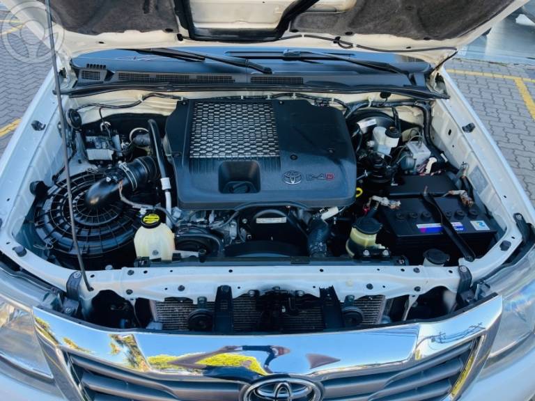TOYOTA - HILUX 3.0 SRV TOP 4X4 CD 16V TURBO INTERCOOLER DIESEL 4P AUTOMÁTICO - 2013/2013 - BRANCA - R$ 134.990,00