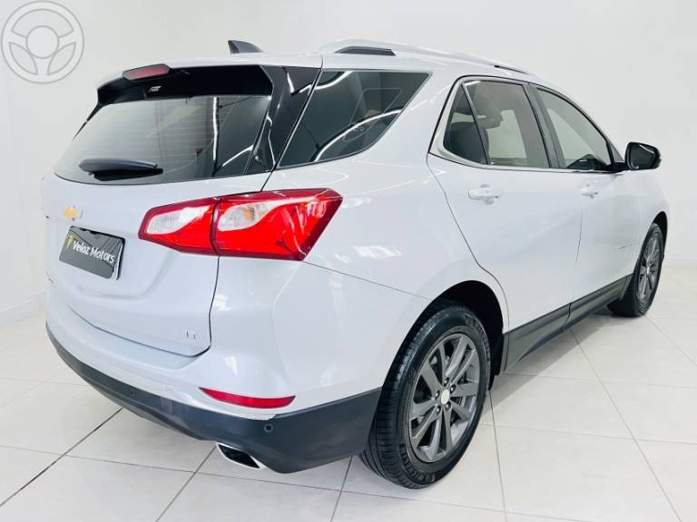 CHEVROLET - EQUINOX 2.0 16V TURBO LT AUTOMÁTICO - 2018/2018 - PRATA - R$ 109.900,00
