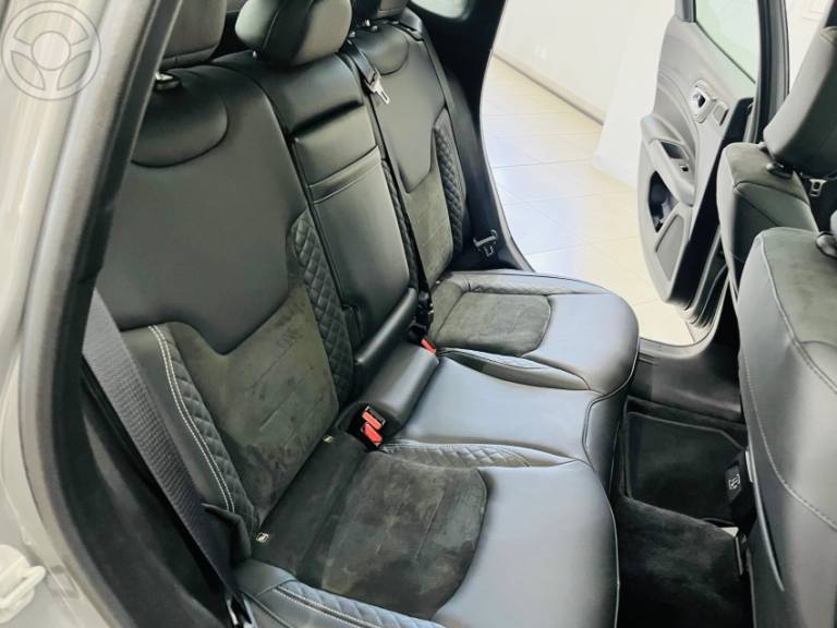 JEEP - COMPASS 2.0 HURRICANE BLACKHAWK 4X4 TURBO 4P AUTOMÁTICO - 2024/2025 - CINZA - R$ 216.900,00