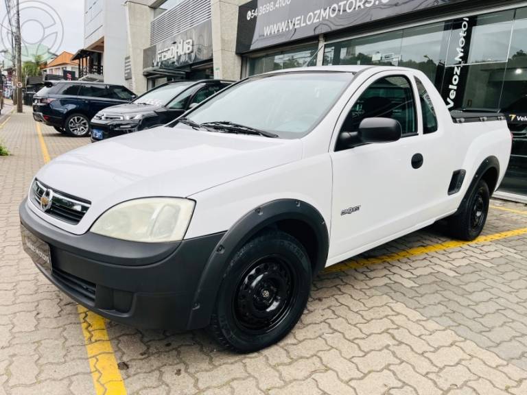 CHEVROLET - MONTANA 1.4 MPFI CONQUEST CS 8V FLEX 2P MANUAL - 2007/2008 - BRANCA - R$ 33.500,00