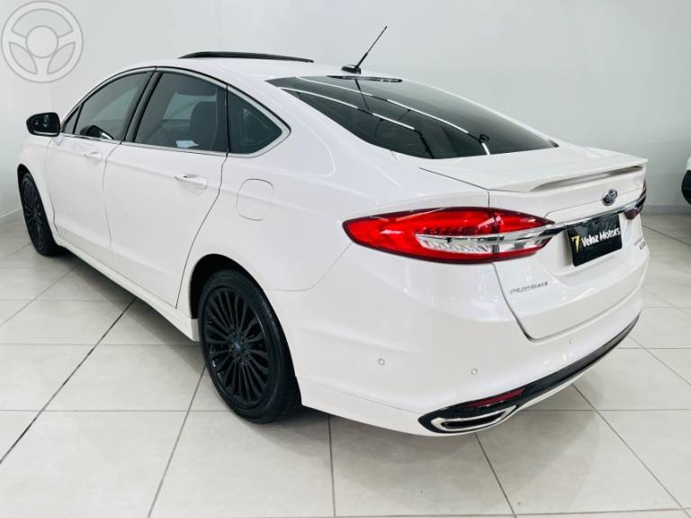 FORD - FUSION 2.0 TITANIUM AWD 16V 4P AUTOMÁTICO - 2016/2017 - BRANCA - R$ 104.900,00