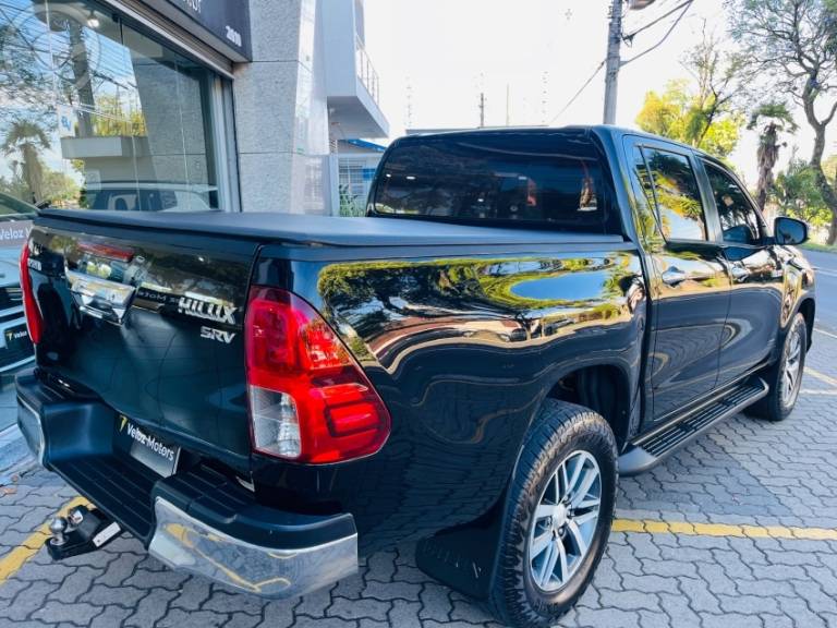 TOYOTA - HILUX 2.8 SRV 4X4 CD 16V DIESEL 4P AUTOMÁTICO - 2020/2020 - PRETA - R$ 197.900,00