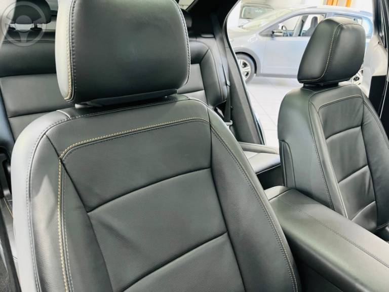 CHEVROLET - EQUINOX 2.0 16V TURBO PREMIER AWD AUTOMÁTICO - 2018/2019 - PRETA - R$ 122.900,00