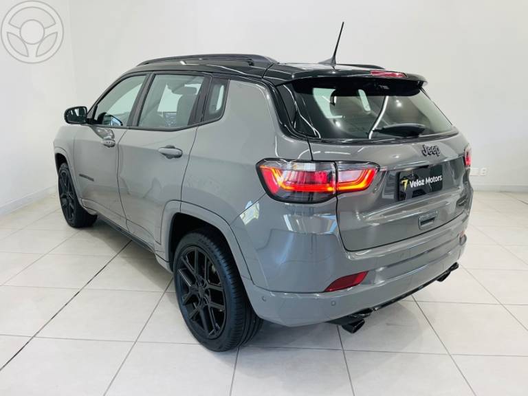 JEEP - COMPASS 2.0 HURRICANE BLACKHAWK 4X4 TURBO 4P AUTOMÁTICO - 2024/2025 - CINZA - R$ 216.900,00