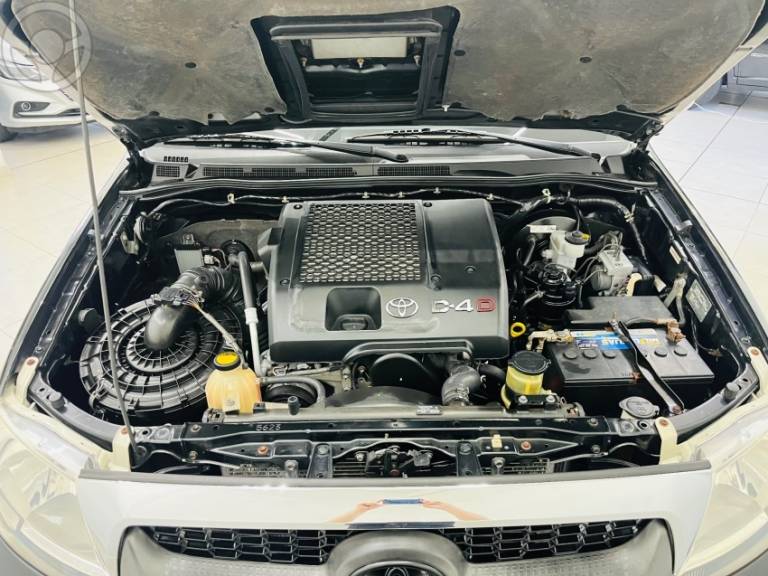 TOYOTA - HILUX 3.0 SRV 4X4 CD 16V TURBO INTERCOOLER DIESEL 4P MANUAL - 2010/2011 - PRETA - R$ 114.900,00