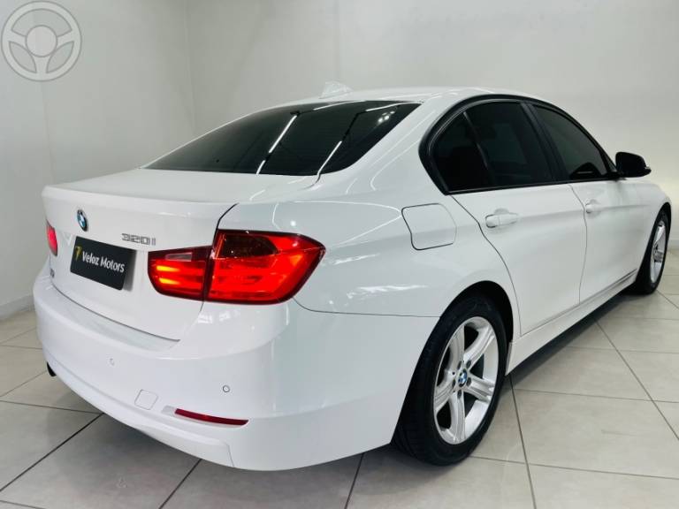 BMW - 320I 2.0 16V TURBO 4P AUTOMÁTICO - 2013/2014 - BRANCA - R$ 94.999,00