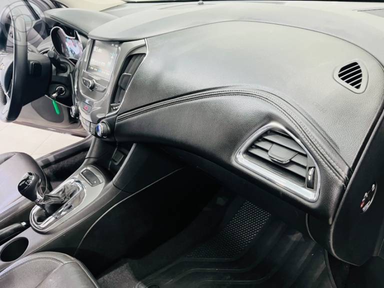 CHEVROLET - CRUZE 1.4 TURBO LT 16V FLEX 4P AUTOMÁTICO - 2017/2017 - VERMELHA - R$ 83.900,00