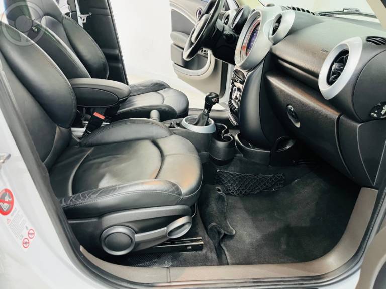 MINI - COUNTRYMAN 1.6 S ALL4 4X4 16V 184CV TURBO 4P AUTOMÁTICO - 2010/2011 - BRANCA - R$ 88.990,00