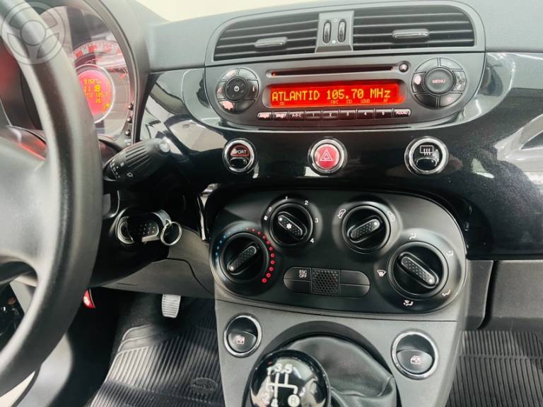 FIAT - 500 1.4 CULT 8V FLEX 2P MANUAL - 2011/2012 - PRETA - R$ 43.990,00