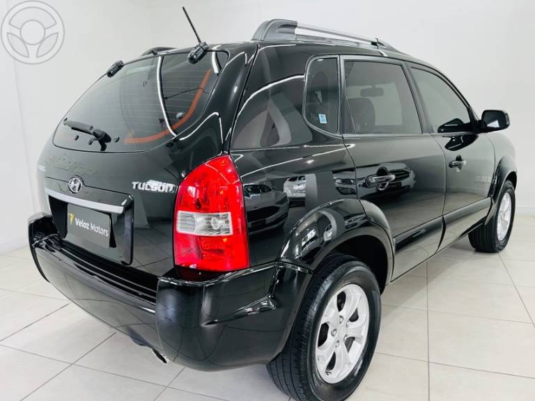 HYUNDAI - TUCSON 2.0 MPFI GLS 16V 143CV 2WD FLEX 4P AUTOMÁTICO - 2013/2014 - PRETA - R$ 58.900,00