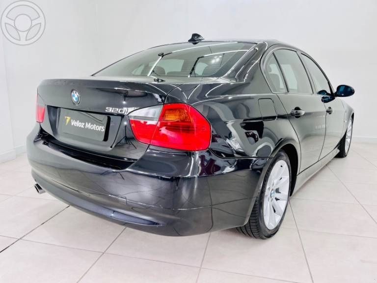 BMW - 320I 2.0 TOP 16V 4P AUTOMÁTICO - 2007/2008 - PRETA - R$ 63.900,00