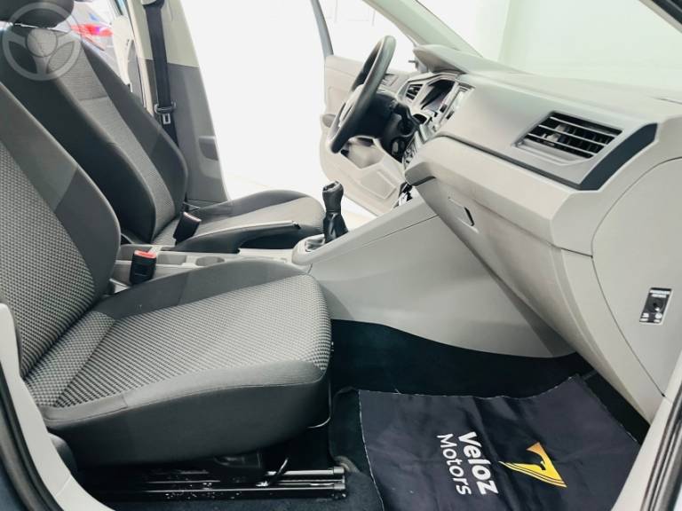 VOLKSWAGEN - POLO 1.6 MSI TOTAL FLEX MANUAL - 2018/2018 - CINZA - R$ 67.800,00