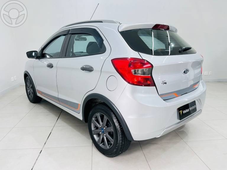 FORD - KA 1.5 TRAIL 16V FLEX 4P MANUAL - 2018/2018 - PRATA - R$ 49.500,00