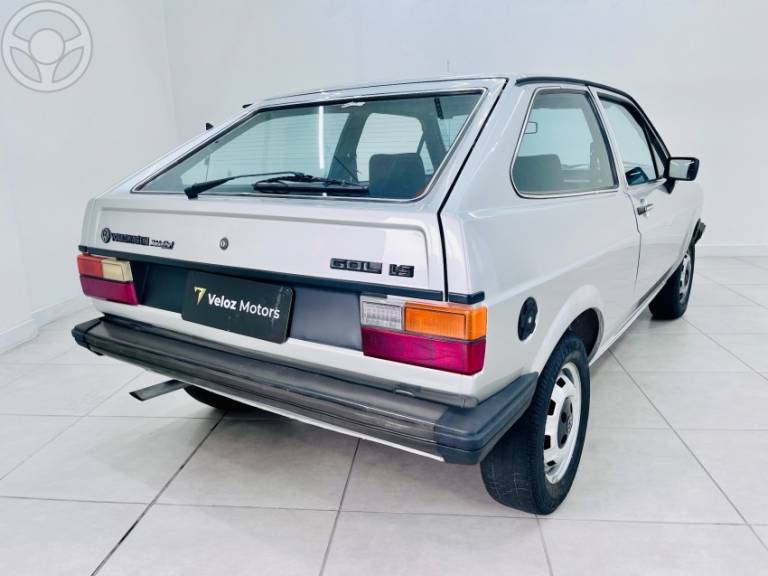 VOLKSWAGEN - GOL 1.6 LS 8V 2P MANUAL - 1986/1986 - PRATA - R$ 65.000,00