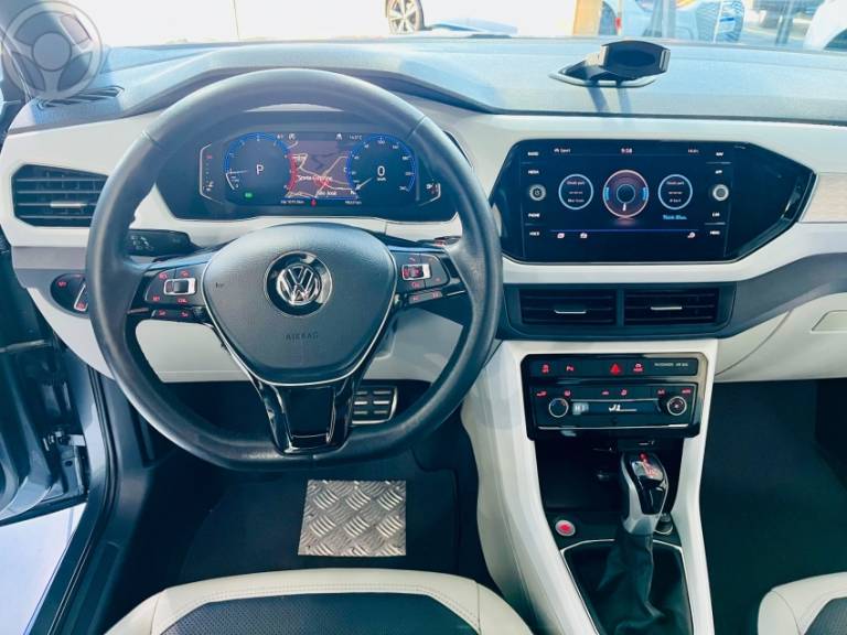 VOLKSWAGEN - T-CROSS 1.4 HIGHLINE TSI 16V FLEX 4P AUTOMÁTICO - 2019/2020 - CINZA - R$ 108.900,00
