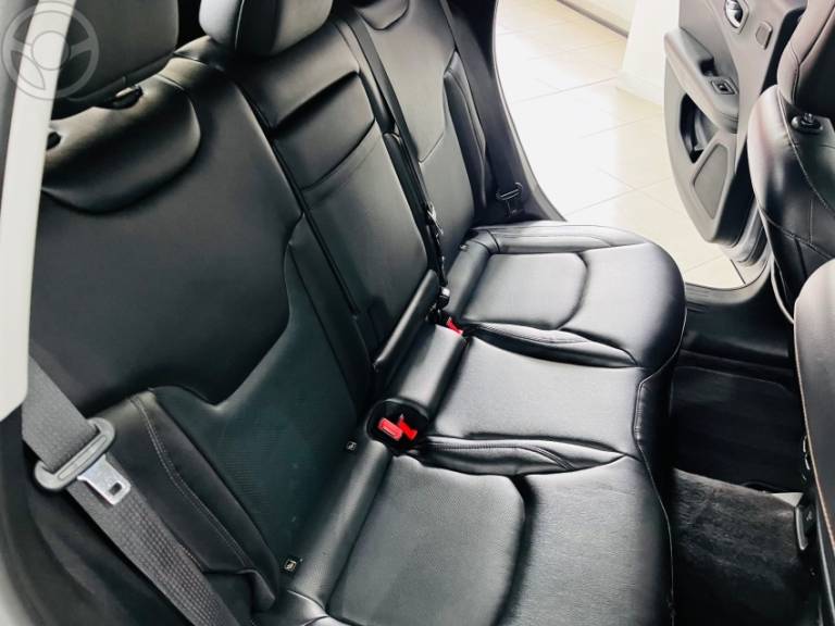JEEP - COMPASS 2.0 16V DIESEL LIMITED 4X4 AUTOMÁTICO - 2020/2020 - PRATA - R$ 122.990,00