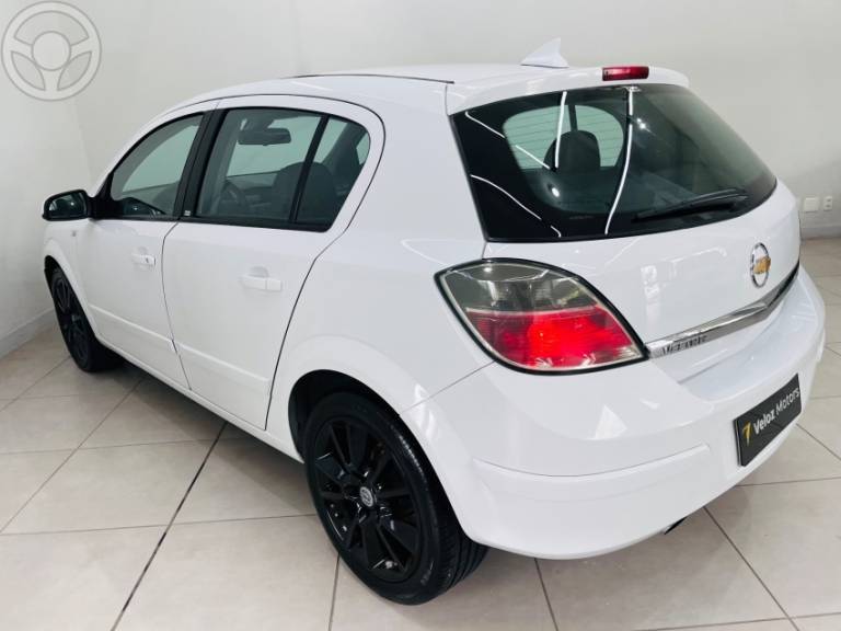 CHEVROLET - VECTRA 2.0 MPFI GT-X HATCH 8V FLEX 4P MANUAL - 2008/2009 - BRANCA - R$ 41.900,00
