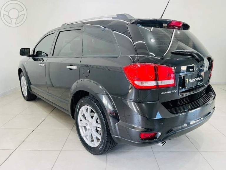 DODGE - JOURNEY 3.6 RT V6 4P AUTOMÁTICO - 2011/2012 - PRETA - R$ 59.990,00