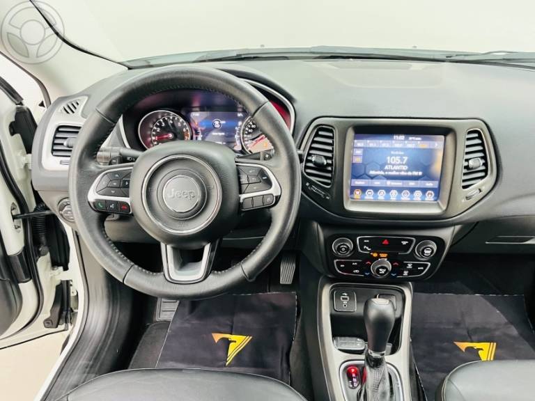 JEEP - COMPASS 2.0 16V FLEX LONGITUDE AUTOMÁTICO - 2018/2019 - BRANCA - R$ 95.900,00
