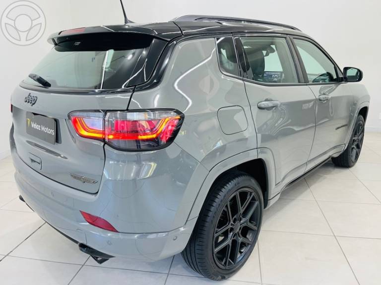 JEEP - COMPASS 2.0 HURRICANE BLACKHAWK 4X4 TURBO 4P AUTOMÁTICO - 2024/2025 - CINZA - R$ 216.900,00