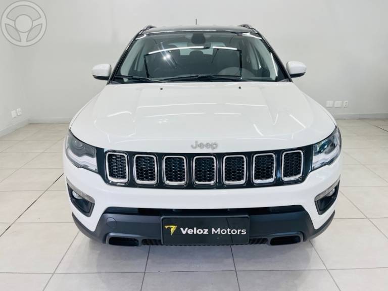 JEEP - COMPASS 2.0 16V DIESEL LONGITUDE 4X4 AUTOMÁTICO - 2018/2019 - BRANCA - R$ 127.900,00