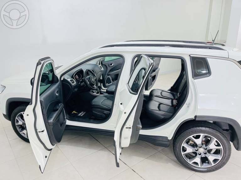 JEEP - COMPASS 2.0 16V DIESEL LONGITUDE 4X4 AUTOMÁTICO - 2019/2019 - BRANCA - R$ 114.900,00