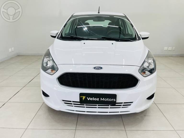 FORD - KA 1.0 SE 12V FLEX 4P MANUAL - 2015/2015 - BRANCA - R$ 40.900,00