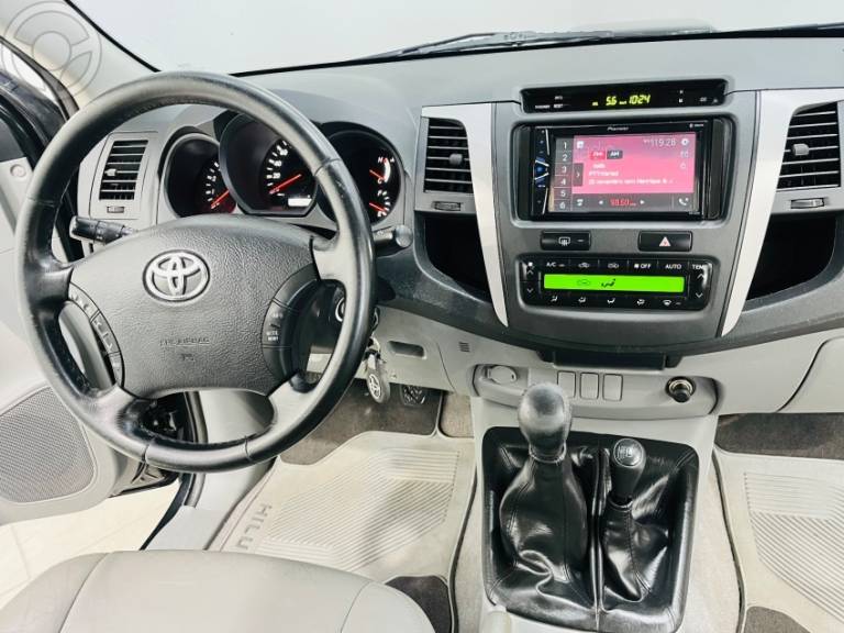 TOYOTA - HILUX 3.0 SRV 4X4 CD 16V TURBO INTERCOOLER DIESEL 4P MANUAL - 2010/2011 - PRETA - R$ 114.900,00