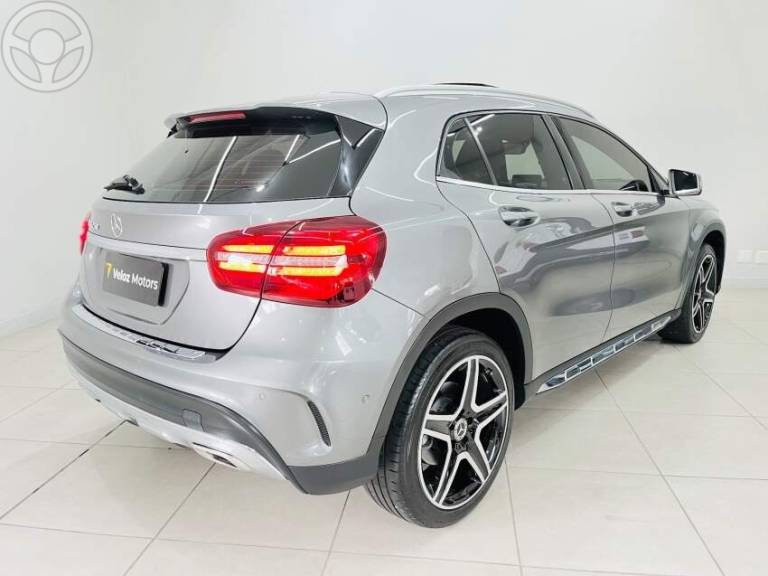 MERCEDES-BENZ - GLA 250 2.0 16V TURBO SPORT 4P AUTOMÁTICO - 2018/2018 - CINZA - R$ 157.900,00