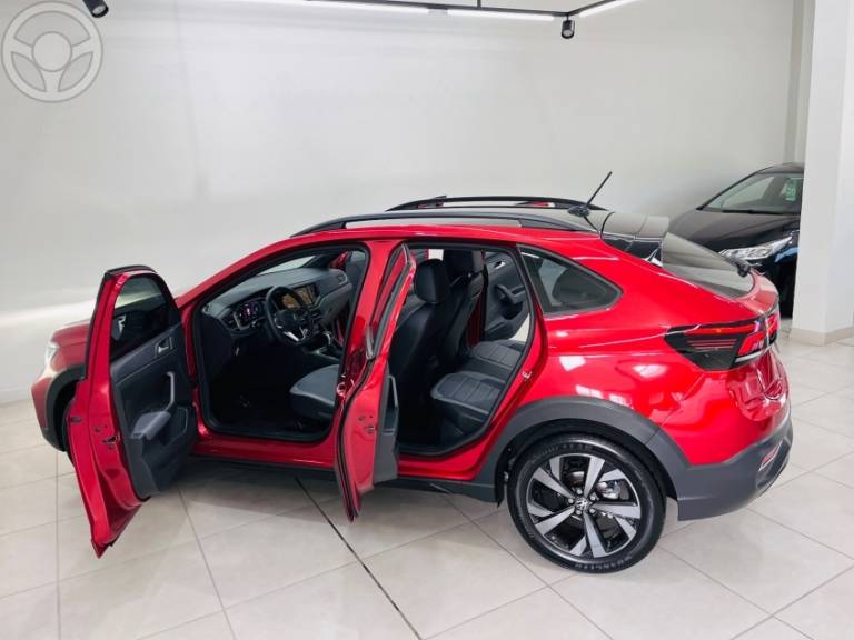 VOLKSWAGEN - NIVUS 1.0 200 TSI HIGHLINE LAUNCHING EDITION TOTAL FLEX 4P AUTOMÁTICO - 2023/2024 - VERMELHA - R$ 123.000,00