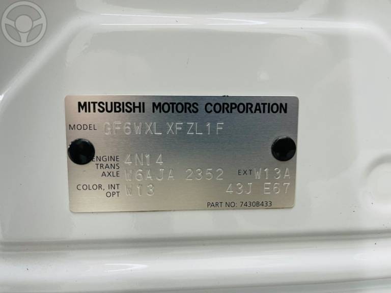 MITSUBISHI - OUTLANDER 2.2 4X4 16V DIESEL 4P AUTOMÁTICO - 2015/2016 - BRANCA - R$ 112.990,00