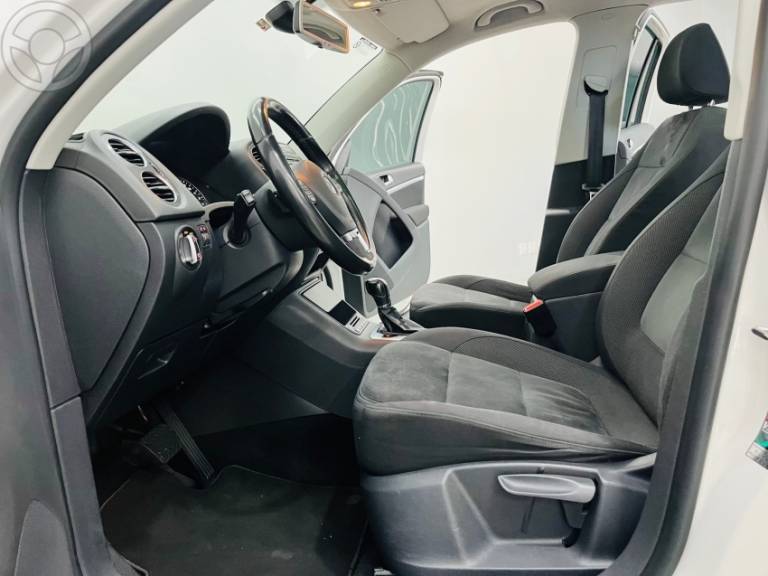 VOLKSWAGEN - TIGUAN 2.0 TSI 16V TURBO 4P TIPTRONIC - 2013/2013 - BRANCA - R$ 66.900,00