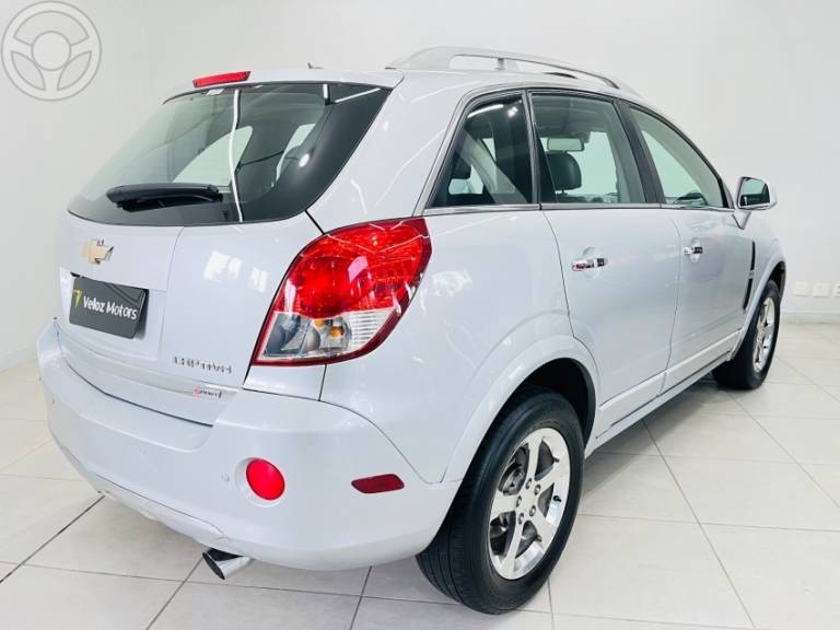 CHEVROLET - CAPTIVA 3.6 SFI AWD V6 24V 4P AUTOMÁTICO - 2011/2012 - PRATA - R$ 49.900,00