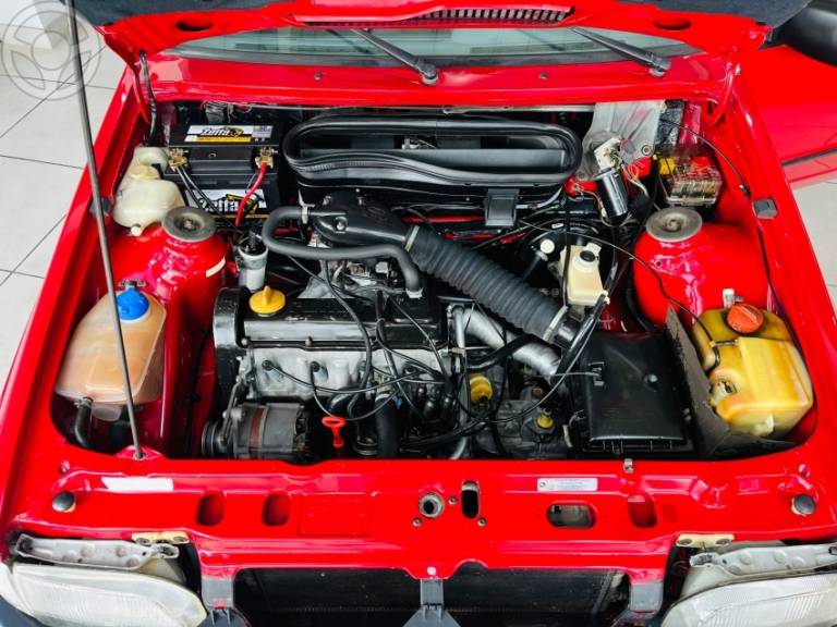 FORD - VERONA 1.8 LX 8V 2P MANUAL - 1992/1992 - VERMELHA - R$ 14.990,00