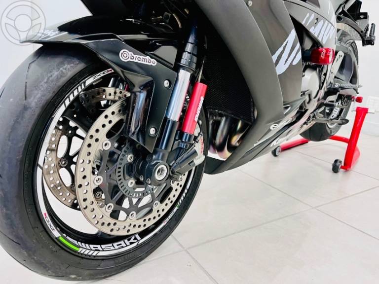 KAWASAKI - NINJA ZX-10R SE ABS - 2016/2017 - PRETA - R$ 71.900,00