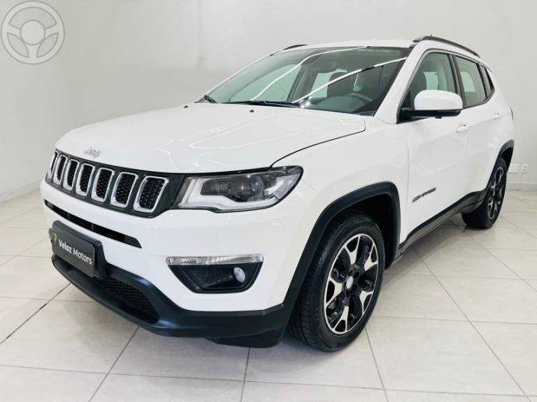 JEEP - COMPASS 2.0 16V FLEX LONGITUDE AUTOMÁTICO - 2018/2019 - BRANCA - R$ 95.990,00